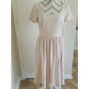 Gal Meets Glam Annie Scoop Neck Short Sleeve Crepe Fit and Flare Dress Size. 8